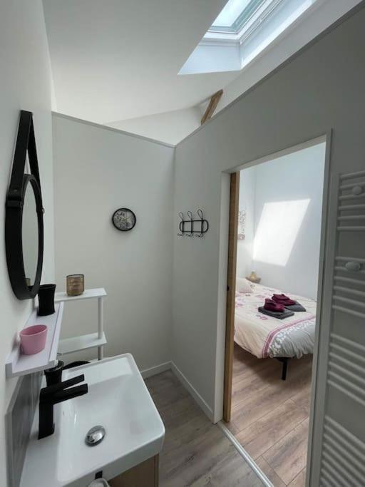 Maison Les Iris - 3 Chambres Et 3 Salles De Bain - 3 A 6 Personnes - Futuroscope Avanton Bagian luar foto